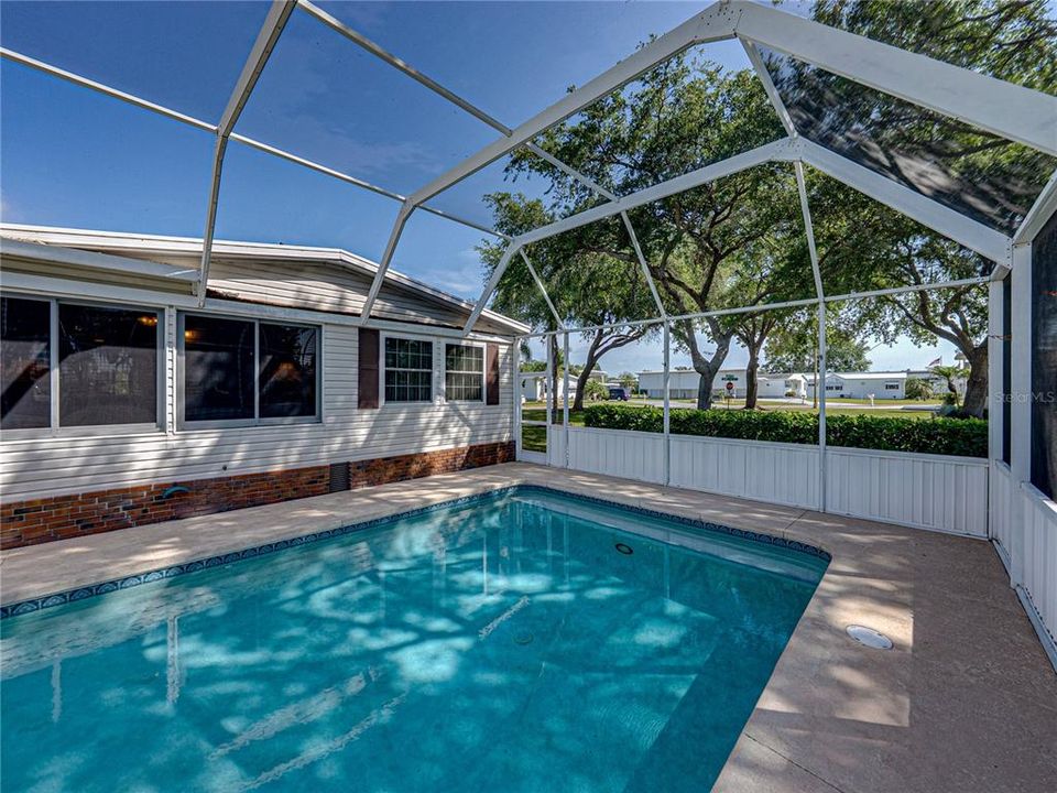 For Sale: $325,000 (2 beds, 2 baths, 1680 Square Feet)