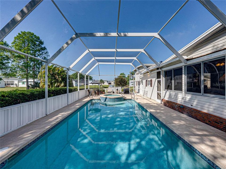 For Sale: $325,000 (2 beds, 2 baths, 1680 Square Feet)