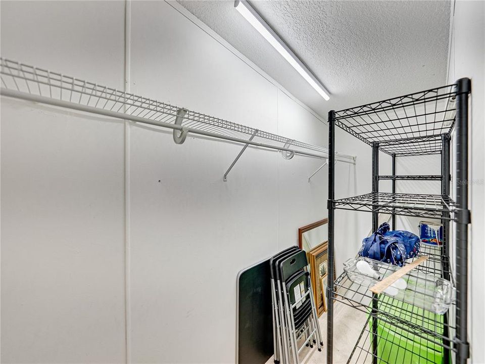 For Sale: $325,000 (2 beds, 2 baths, 1680 Square Feet)