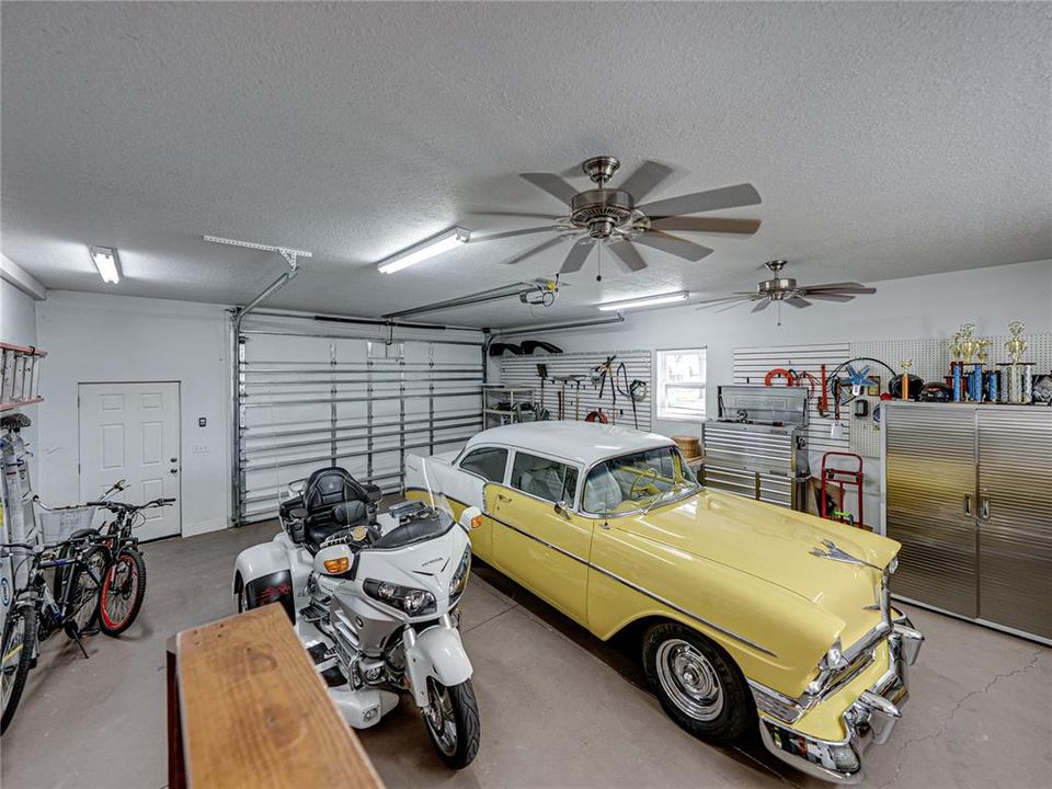 For Sale: $325,000 (2 beds, 2 baths, 1680 Square Feet)