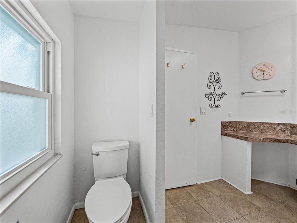 For Sale: $325,000 (2 beds, 2 baths, 1680 Square Feet)