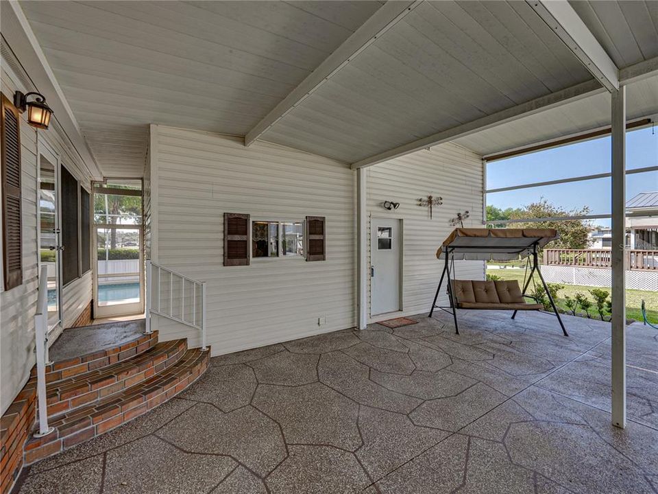 For Sale: $325,000 (2 beds, 2 baths, 1680 Square Feet)