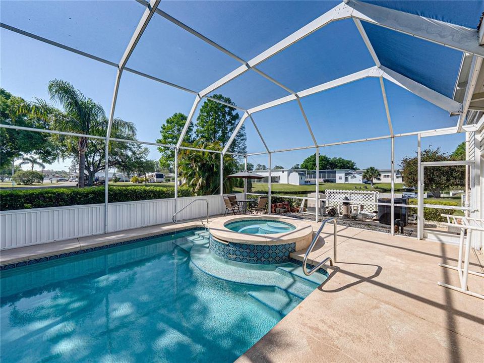 For Sale: $325,000 (2 beds, 2 baths, 1680 Square Feet)