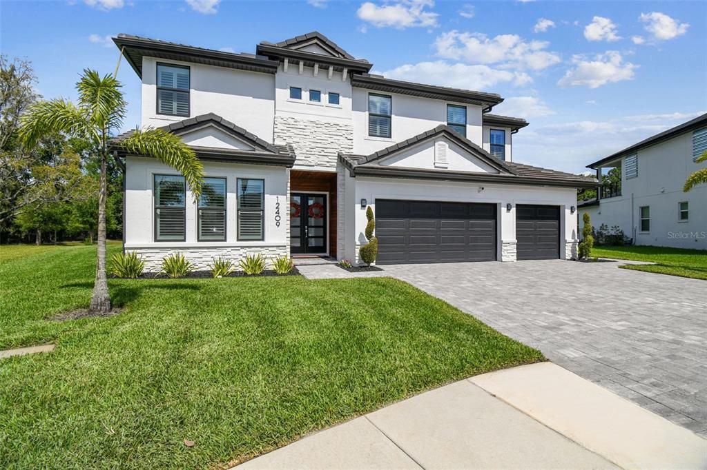 Recently Sold: $1,350,000 (4 beds, 4 baths, 3655 Square Feet)