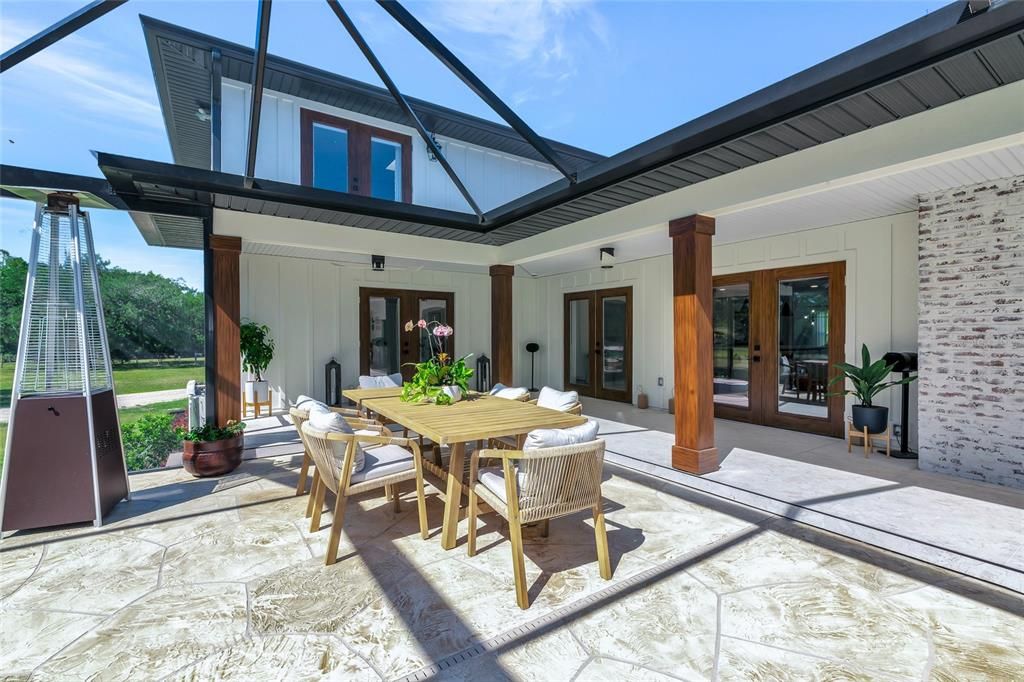 Под контрактом: $1,999,990 (4 спален, 3 ванн, 3800 Квадратных фут)