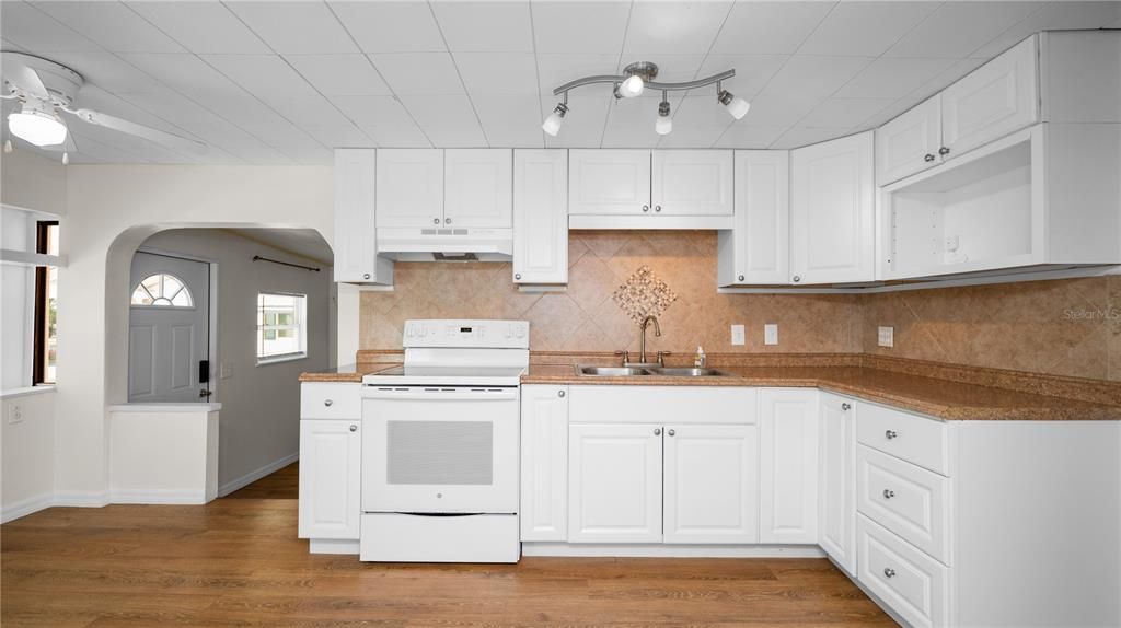 En Venta: $65,000 (3 camas, 1 baños, 700 Pies cuadrados)