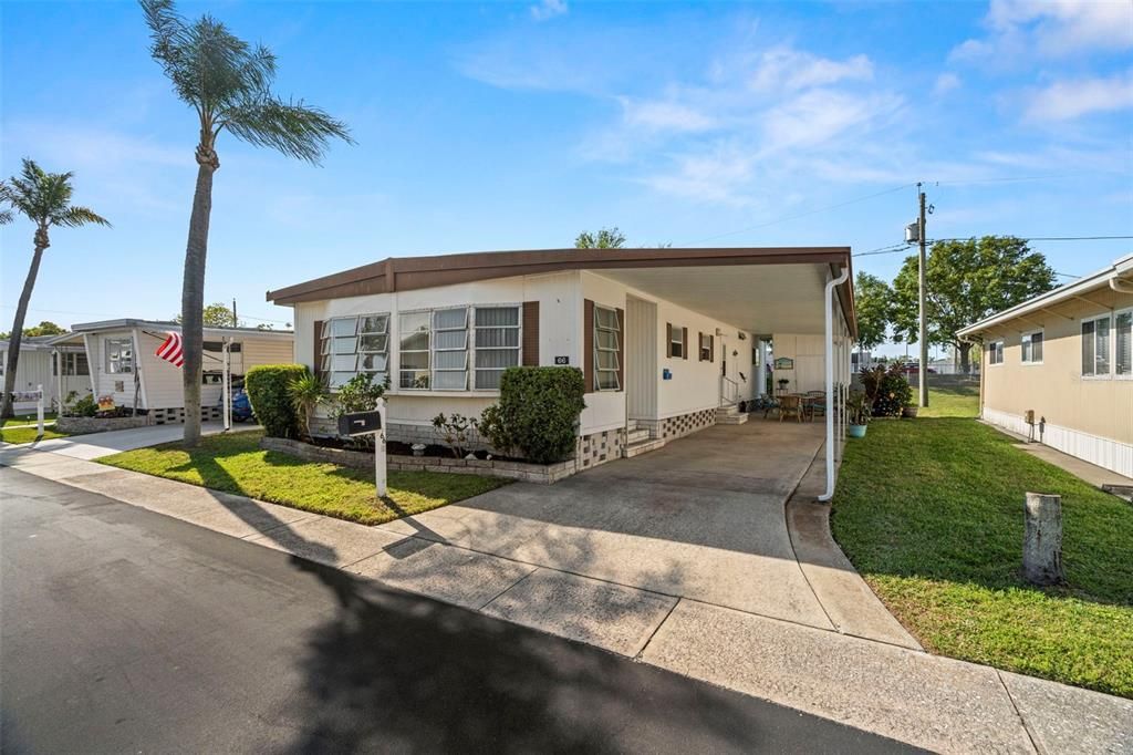 For Sale: $199,900 (2 beds, 2 baths, 1201 Square Feet)