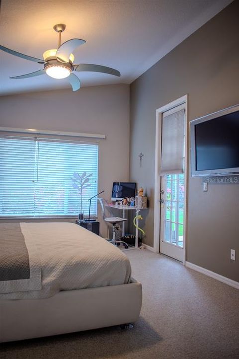 For Sale: $597,000 (4 beds, 2 baths, 2100 Square Feet)