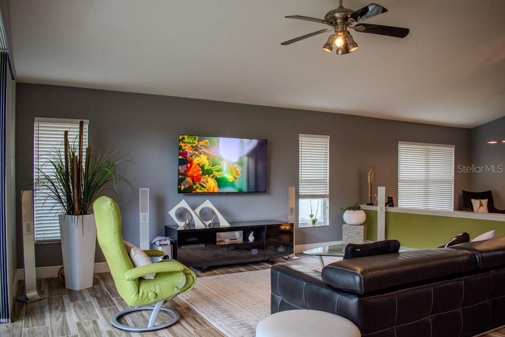 For Sale: $597,000 (4 beds, 2 baths, 2100 Square Feet)