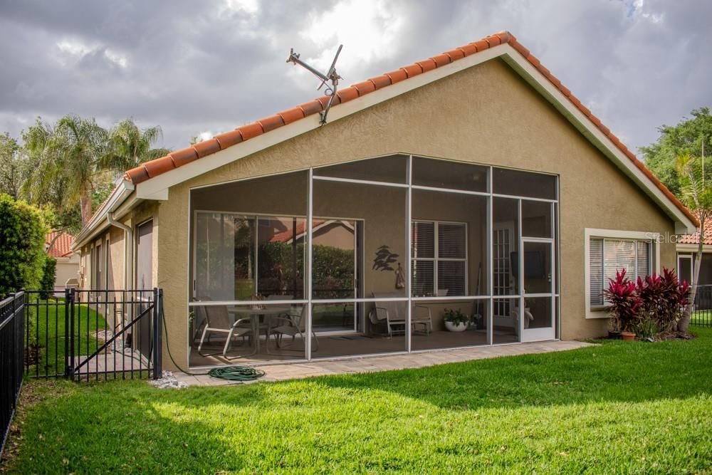 For Sale: $597,000 (4 beds, 2 baths, 2100 Square Feet)