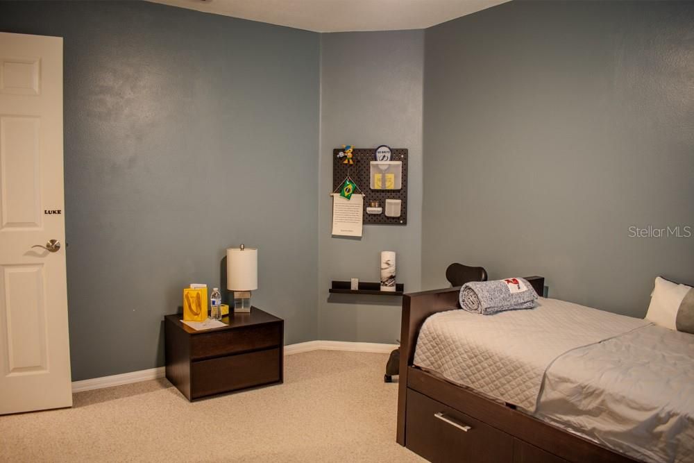 For Sale: $597,000 (4 beds, 2 baths, 2100 Square Feet)