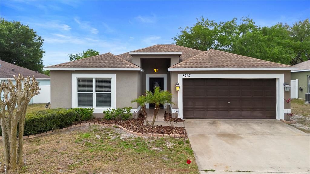 Recently Sold: $359,000 (3 beds, 2 baths, 1874 Square Feet)