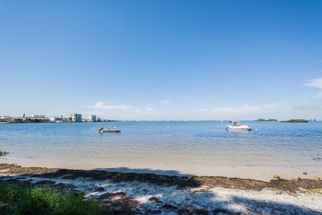 En Venta: $349,000 (3 camas, 2 baños, 1445 Pies cuadrados)