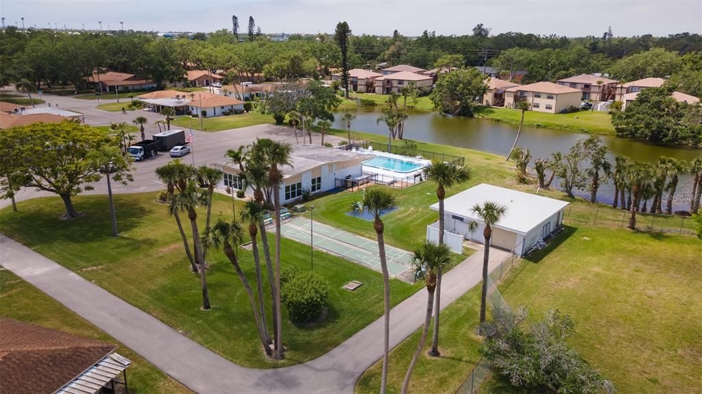 合同活跃: $70,000 (1 贝兹, 1 浴室, 762 平方英尺)