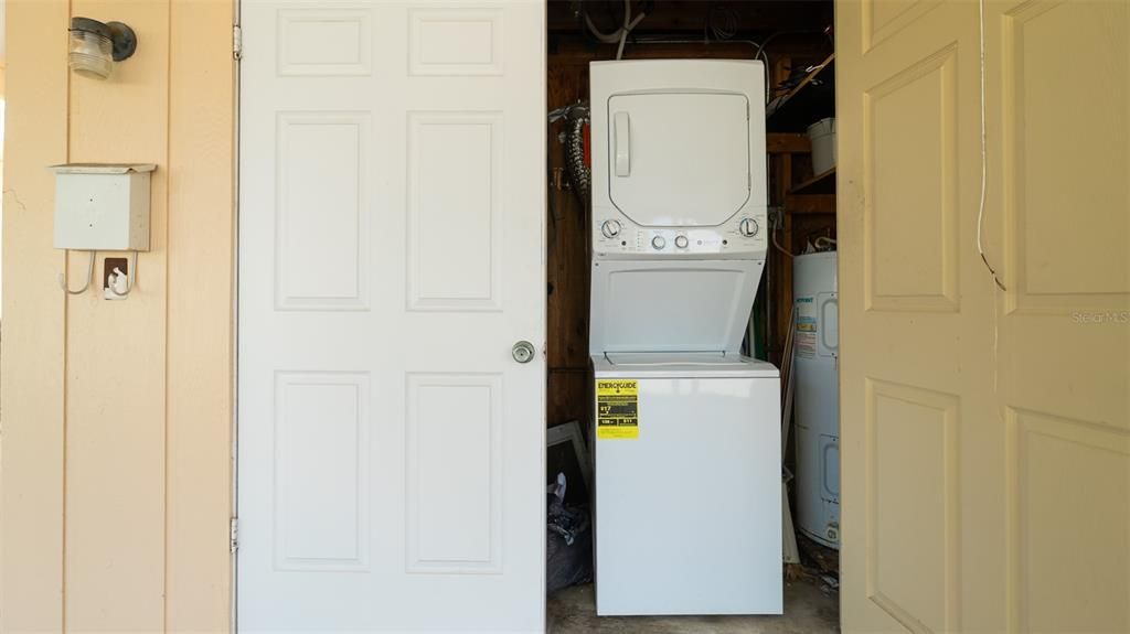 合同活跃: $70,000 (1 贝兹, 1 浴室, 762 平方英尺)