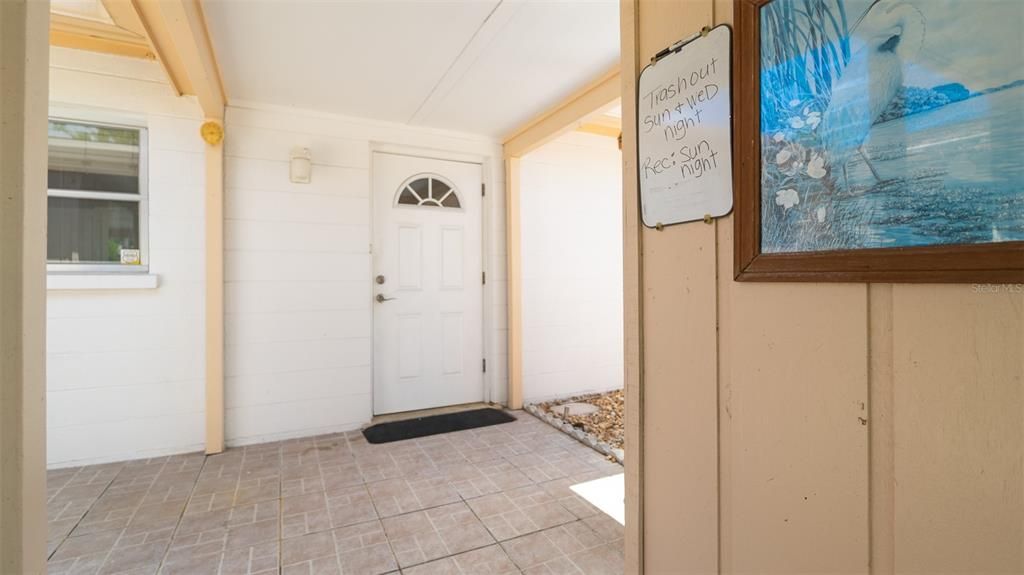 合同活跃: $70,000 (1 贝兹, 1 浴室, 762 平方英尺)