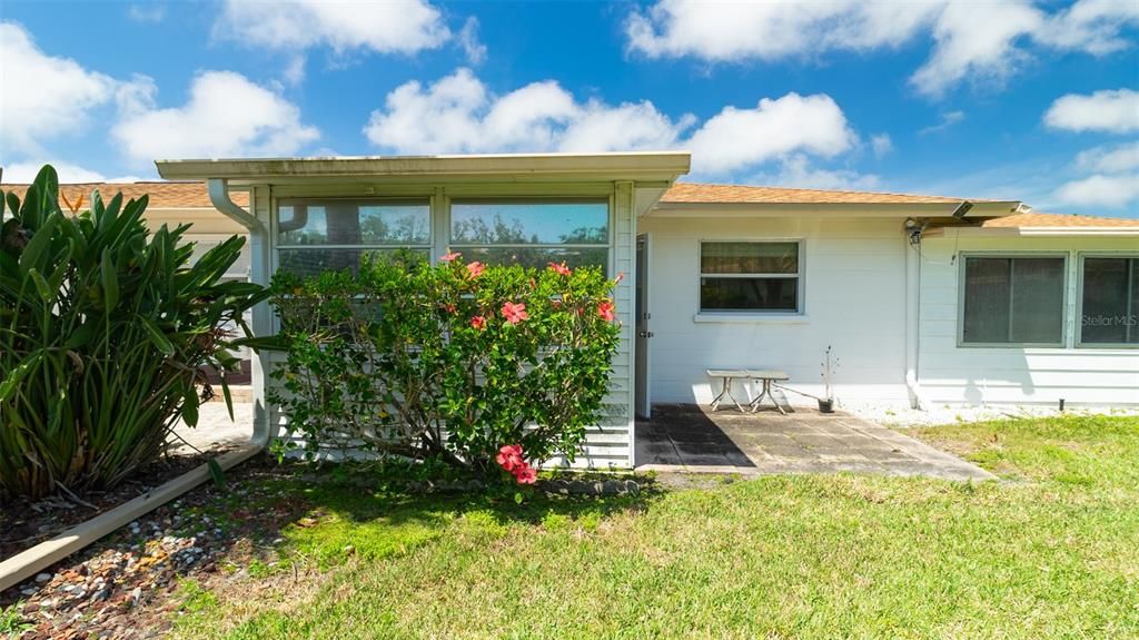 合同活跃: $70,000 (1 贝兹, 1 浴室, 762 平方英尺)