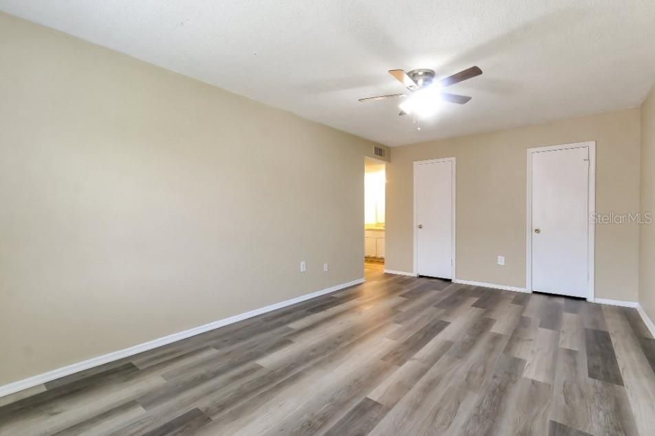 For Sale: $120,000 (1 beds, 1 baths, 759 Square Feet)