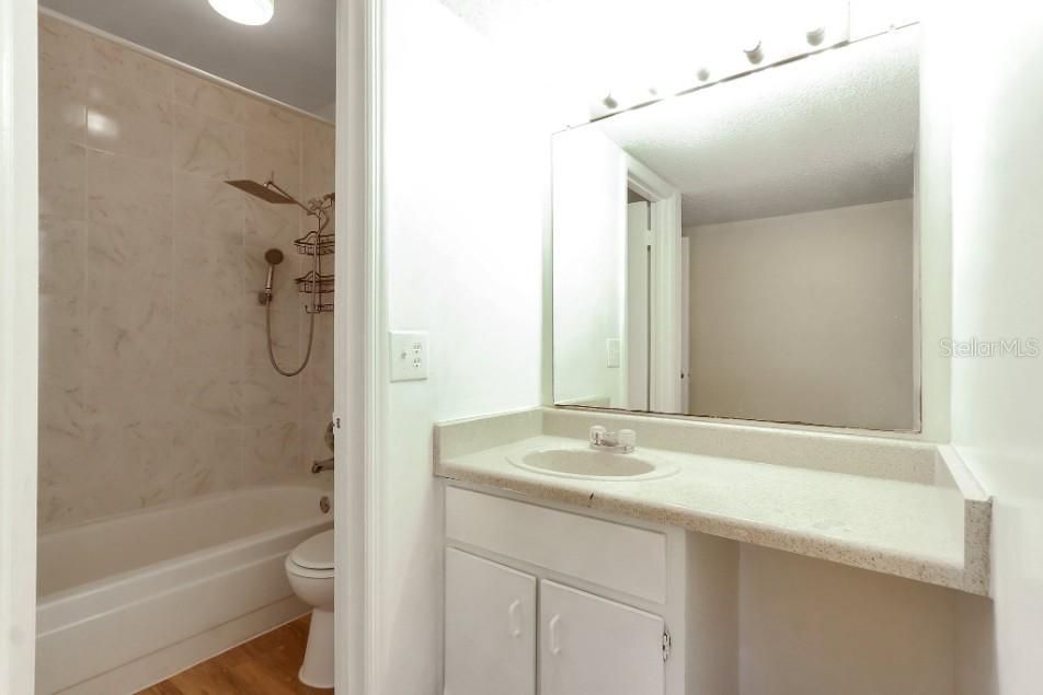 For Sale: $120,000 (1 beds, 1 baths, 759 Square Feet)