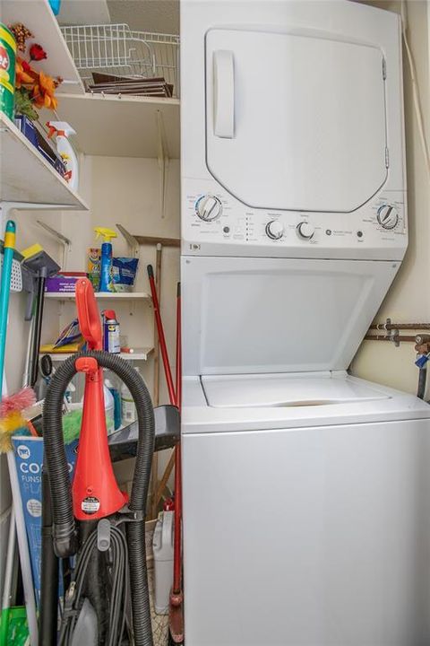 Activo con contrato: $168,000 (2 camas, 2 baños, 897 Pies cuadrados)