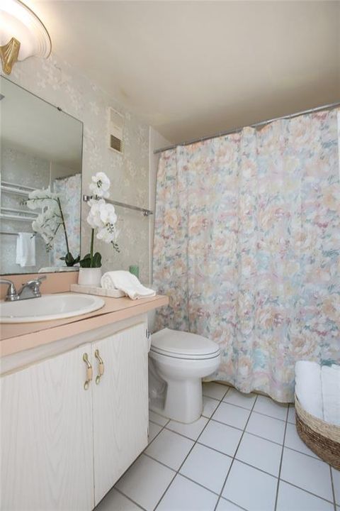 Activo con contrato: $168,000 (2 camas, 2 baños, 897 Pies cuadrados)