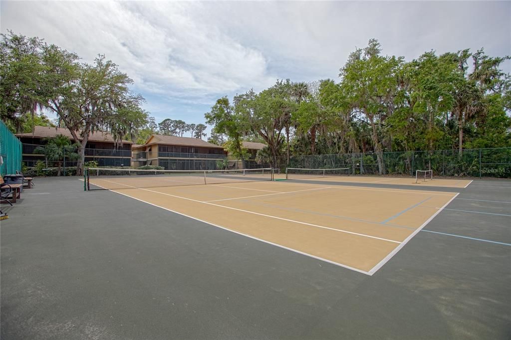 Activo con contrato: $168,000 (2 camas, 2 baños, 897 Pies cuadrados)