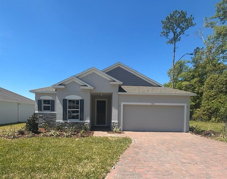 Недавно продано: $418,460 (3 спален, 2 ванн, 1988 Квадратных фут)