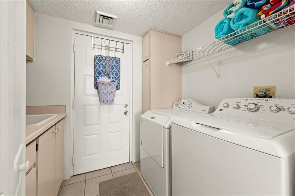 На продажу: $699,000 (4 спален, 4 ванн, 2790 Квадратных фут)