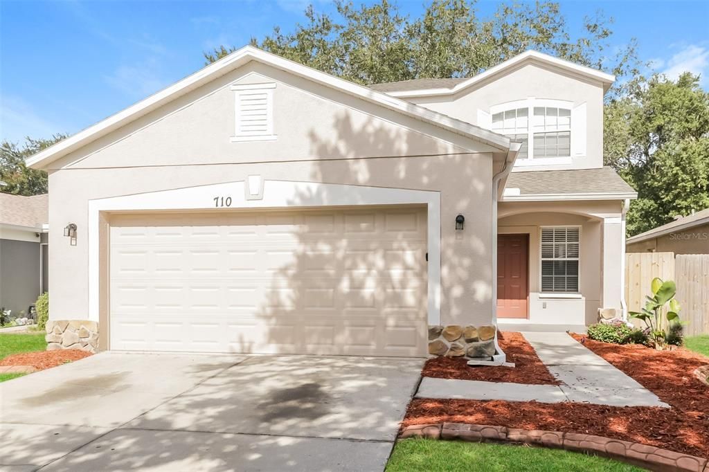 Recently Rented: $2,570 (4 beds, 2 baths, 1754 Square Feet)