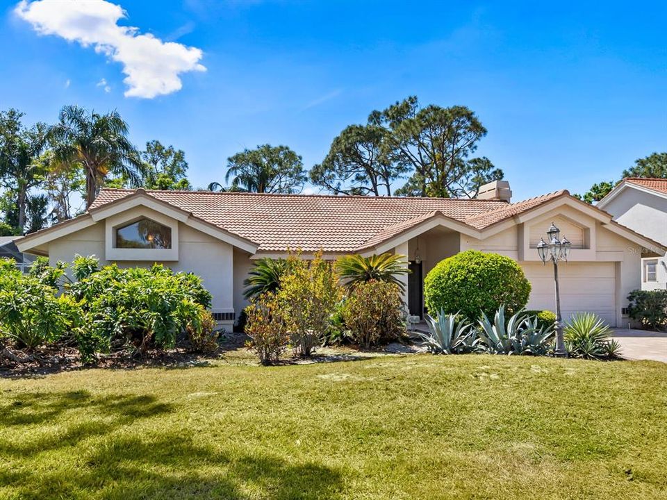 Recently Sold: $499,999 (3 beds, 2 baths, 2216 Square Feet)