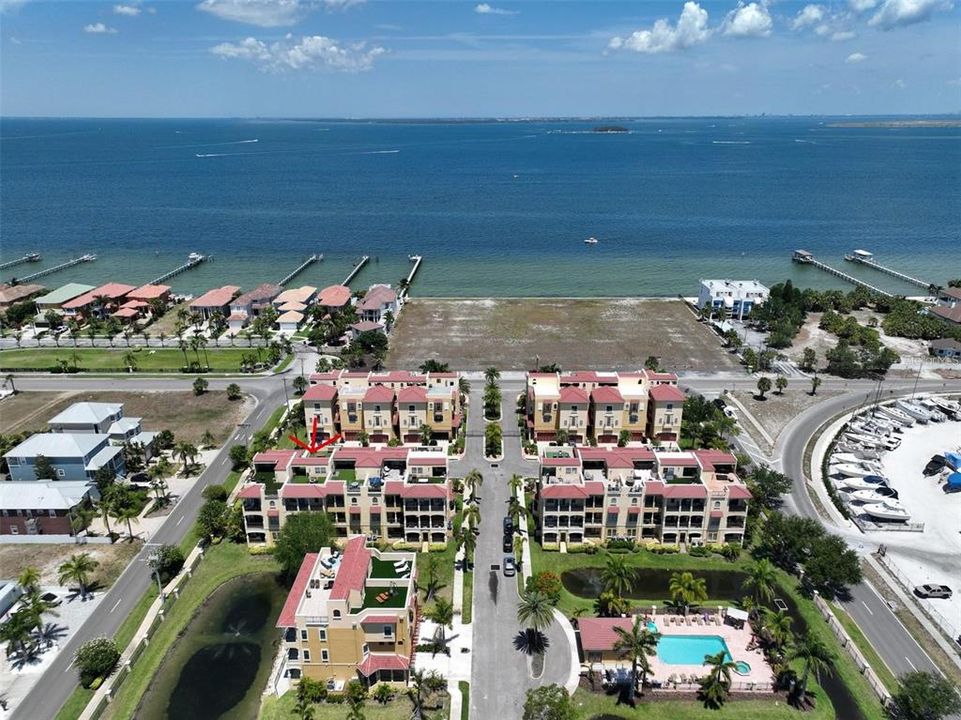 En Venta: $564,900 (3 camas, 3 baños, 2763 Pies cuadrados)