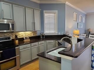 En Venta: $564,900 (3 camas, 3 baños, 2763 Pies cuadrados)