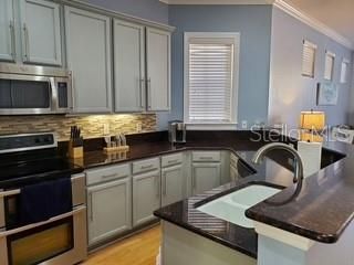 En Venta: $564,900 (3 camas, 3 baños, 2763 Pies cuadrados)