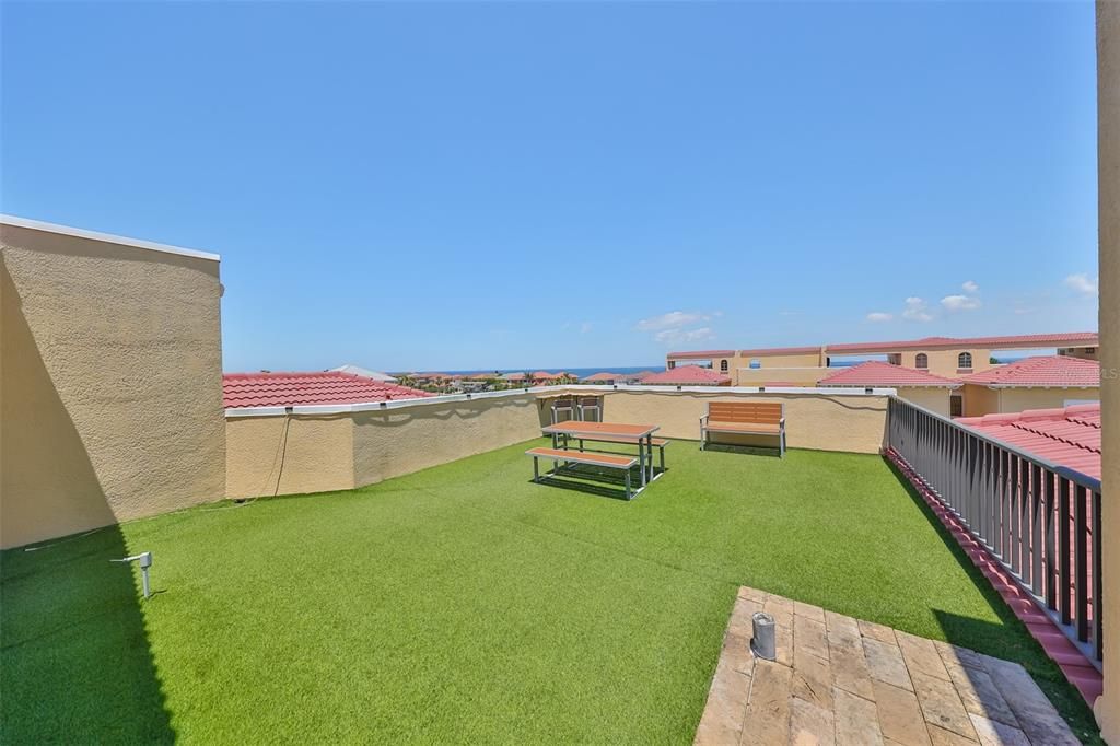 En Venta: $564,900 (3 camas, 3 baños, 2763 Pies cuadrados)