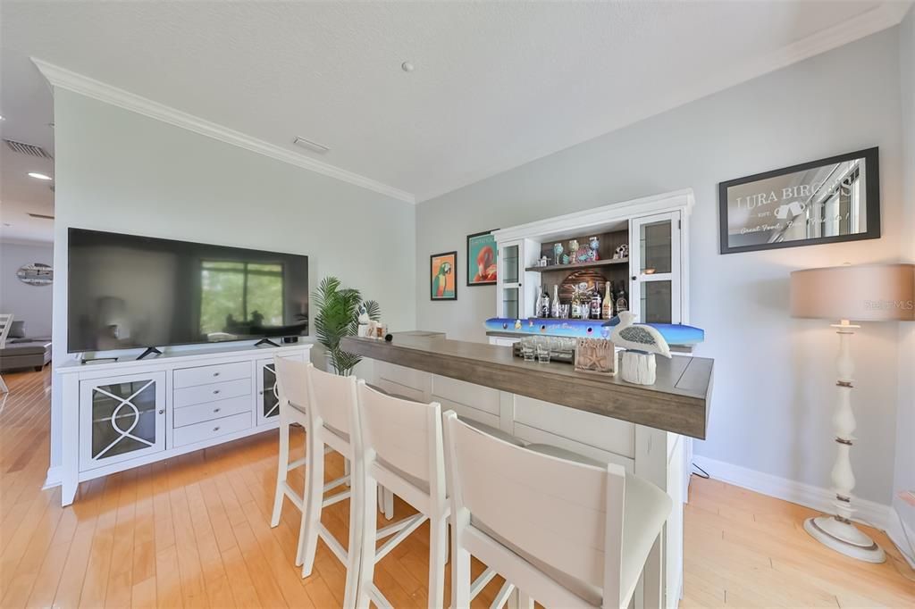 En Venta: $564,900 (3 camas, 3 baños, 2763 Pies cuadrados)