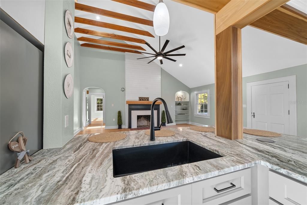 Active With Contract: $349,000 (3 beds, 2 baths, 1971 Square Feet)