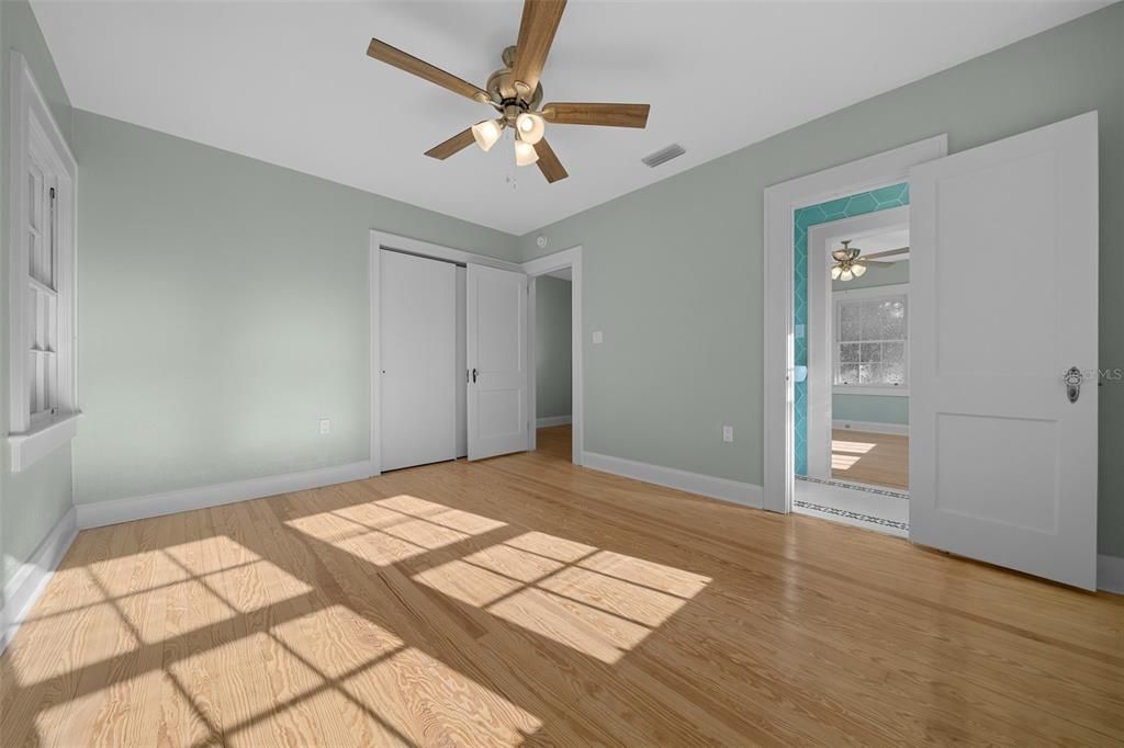 Active With Contract: $349,000 (3 beds, 2 baths, 1971 Square Feet)