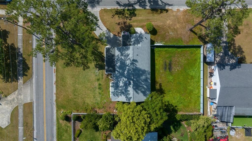 Active With Contract: $349,000 (3 beds, 2 baths, 1971 Square Feet)