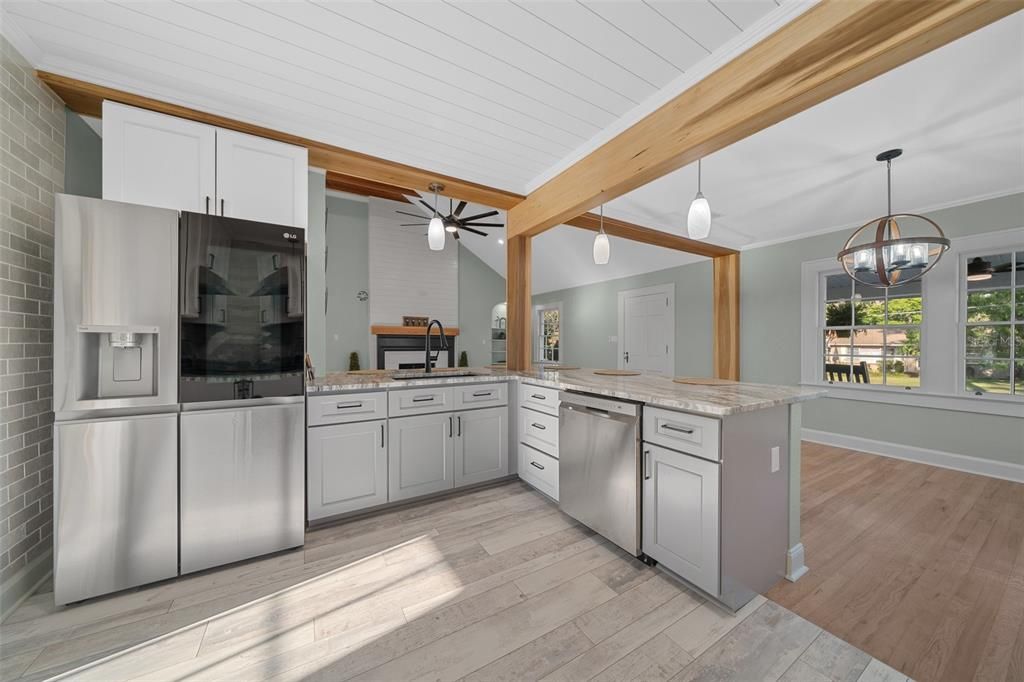 Active With Contract: $349,000 (3 beds, 2 baths, 1971 Square Feet)