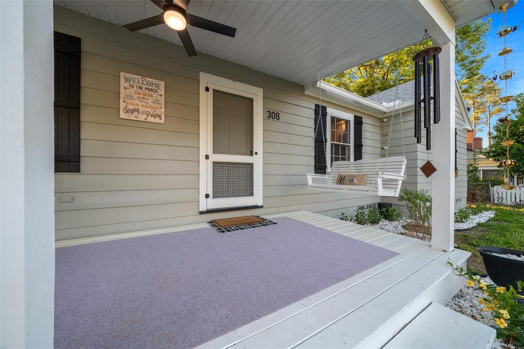 Active With Contract: $349,000 (3 beds, 2 baths, 1971 Square Feet)