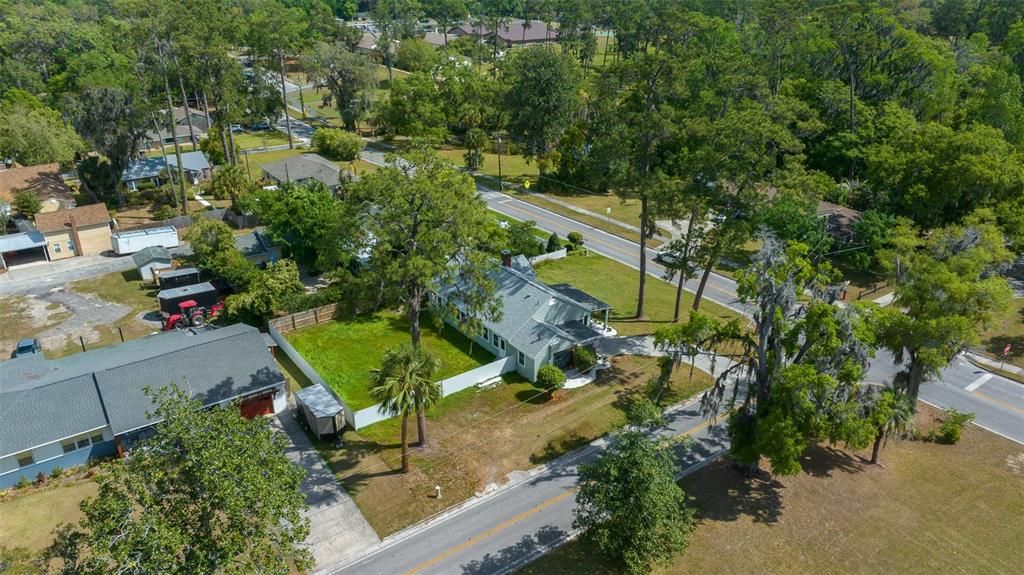 Active With Contract: $349,000 (3 beds, 2 baths, 1971 Square Feet)