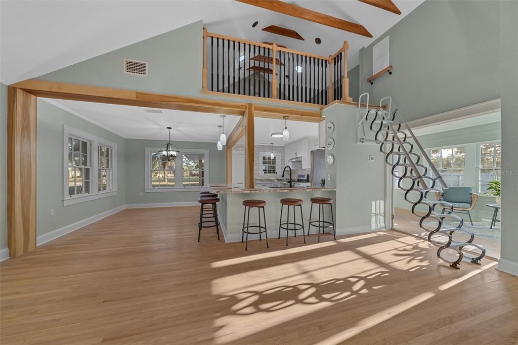 Active With Contract: $349,000 (3 beds, 2 baths, 1971 Square Feet)