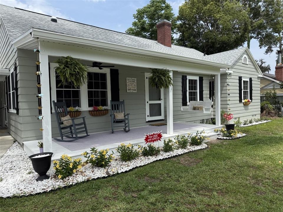 Active With Contract: $349,000 (3 beds, 2 baths, 1971 Square Feet)