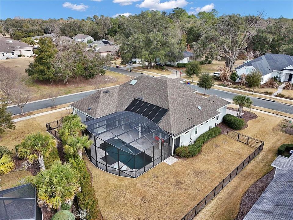 合同活跃: $1,075,000 (5 贝兹, 3 浴室, 3200 平方英尺)