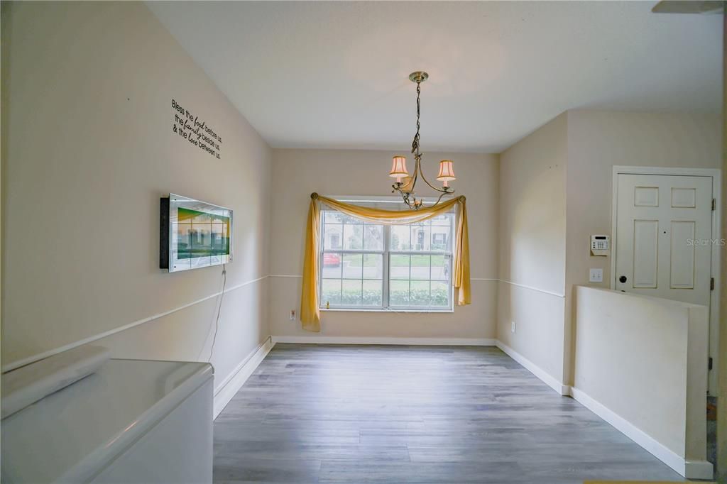 En Venta: $240,000 (2 camas, 2 baños, 1383 Pies cuadrados)