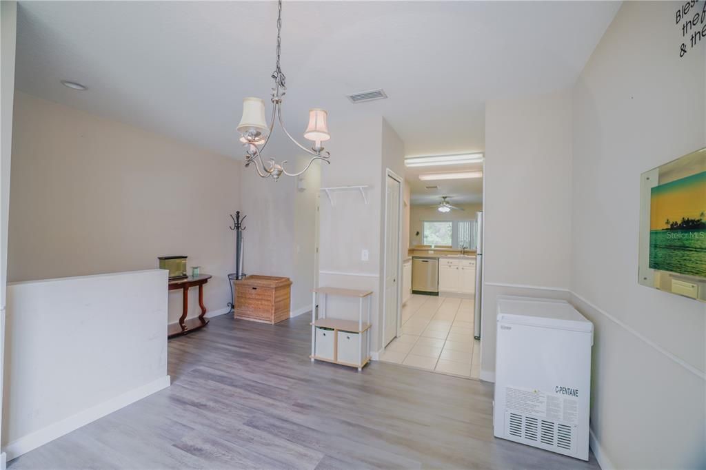 En Venta: $240,000 (2 camas, 2 baños, 1383 Pies cuadrados)