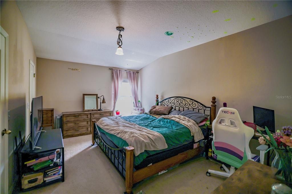 En Venta: $240,000 (2 camas, 2 baños, 1383 Pies cuadrados)