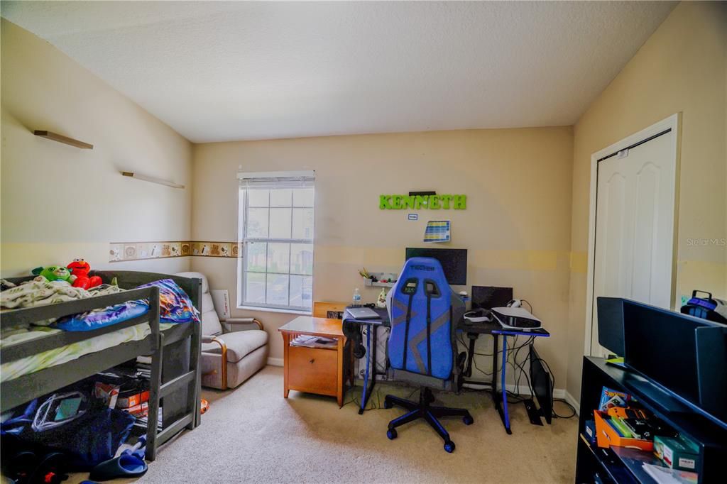 En Venta: $240,000 (2 camas, 2 baños, 1383 Pies cuadrados)