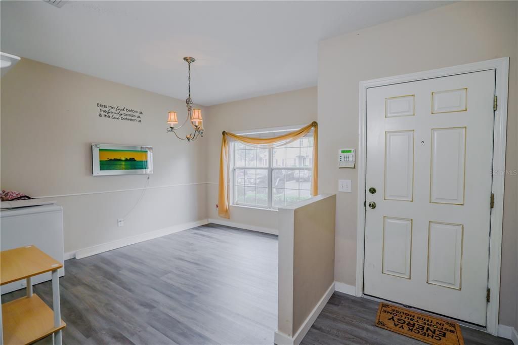 En Venta: $240,000 (2 camas, 2 baños, 1383 Pies cuadrados)