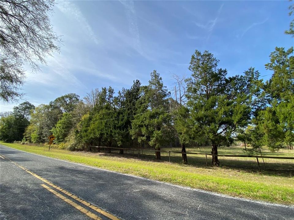 На продажу: $225,000 (6.40 acres)